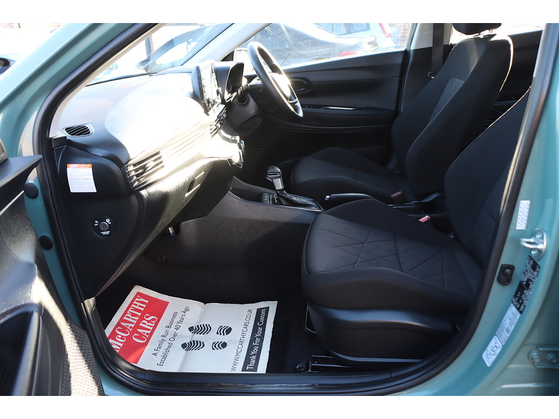 Hyundai 1.0 T-GDI MHEV SE CONNECT SUV 5DR PETROL HYBRID DCT AUTO SAT NAV DAB STEREO APPLE CARPLAY REAR CAMERA PARKING AIDS JUST 1 OWNER ONLY 22000 MILES FSH 72-74 Mitcham Road