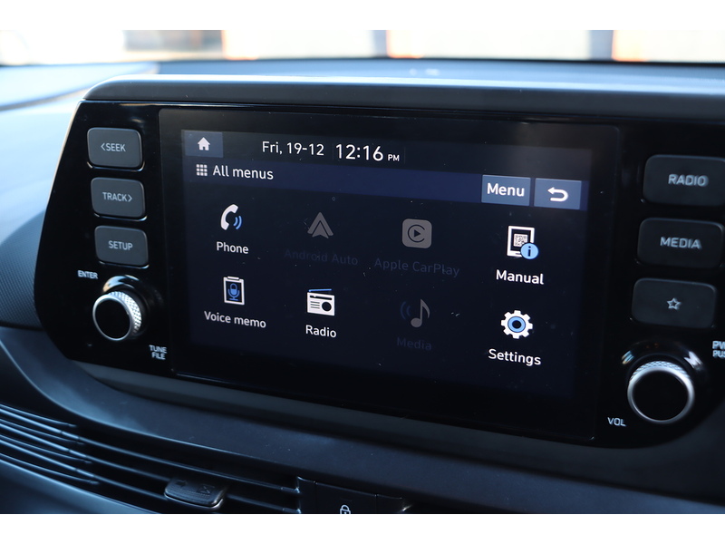 Hyundai 1.0 T-GDI MHEV SE CONNECT SUV 5DR PETROL HYBRID DCT AUTO SAT NAV DAB STEREO APPLE CARPLAY REAR CAMERA PARKING AIDS JUST 1 OWNER ONLY 22000 MILES FSH 72-74 Mitcham Road