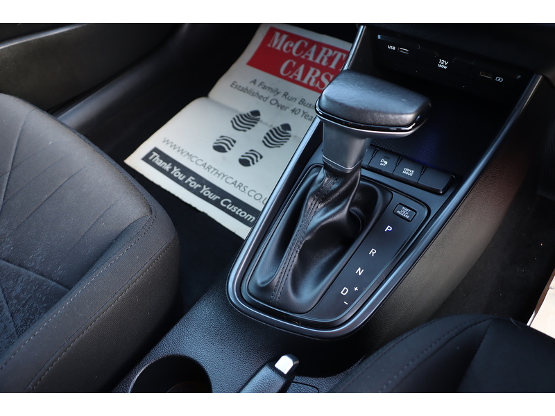 Hyundai 1.0 T-GDI MHEV SE CONNECT SUV 5DR PETROL HYBRID DCT AUTO SAT NAV DAB STEREO APPLE CARPLAY REAR CAMERA PARKING AIDS JUST 1 OWNER ONLY 22000 MILES FSH 72-74 Mitcham Road