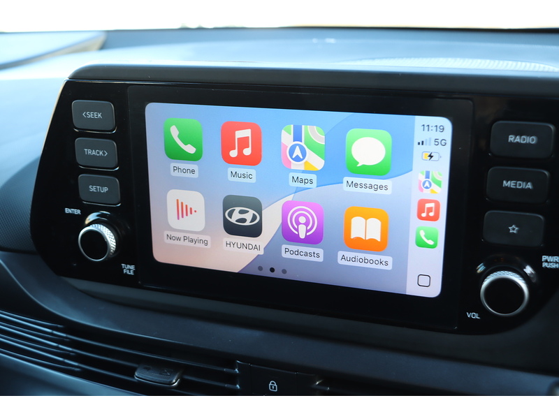 Hyundai 1.0 T-GDI MHEV SE CONNECT SUV 5DR PETROL HYBRID DCT AUTO SAT NAV DAB STEREO APPLE CARPLAY REAR CAMERA PARKING AIDS JUST 1 OWNER ONLY 22000 MILES FSH 72-74 Mitcham Road