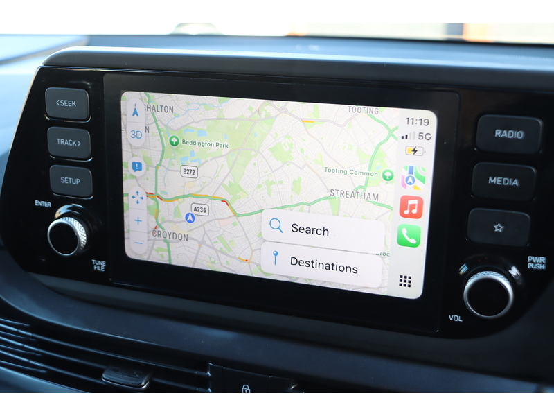 Hyundai 1.0 T-GDI MHEV SE CONNECT SUV 5DR PETROL HYBRID DCT AUTO SAT NAV DAB STEREO APPLE CARPLAY REAR CAMERA PARKING AIDS JUST 1 OWNER ONLY 22000 MILES FSH 72-74 Mitcham Road