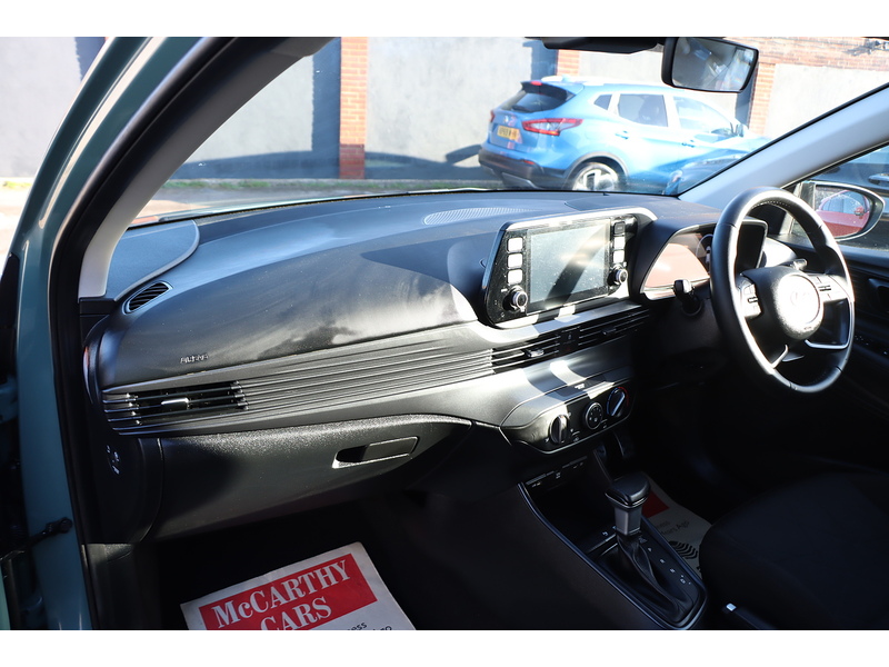 Hyundai 1.0 T-GDI MHEV SE CONNECT SUV 5DR PETROL HYBRID DCT AUTO SAT NAV DAB STEREO APPLE CARPLAY REAR CAMERA PARKING AIDS JUST 1 OWNER ONLY 22000 MILES FSH 72-74 Mitcham Road