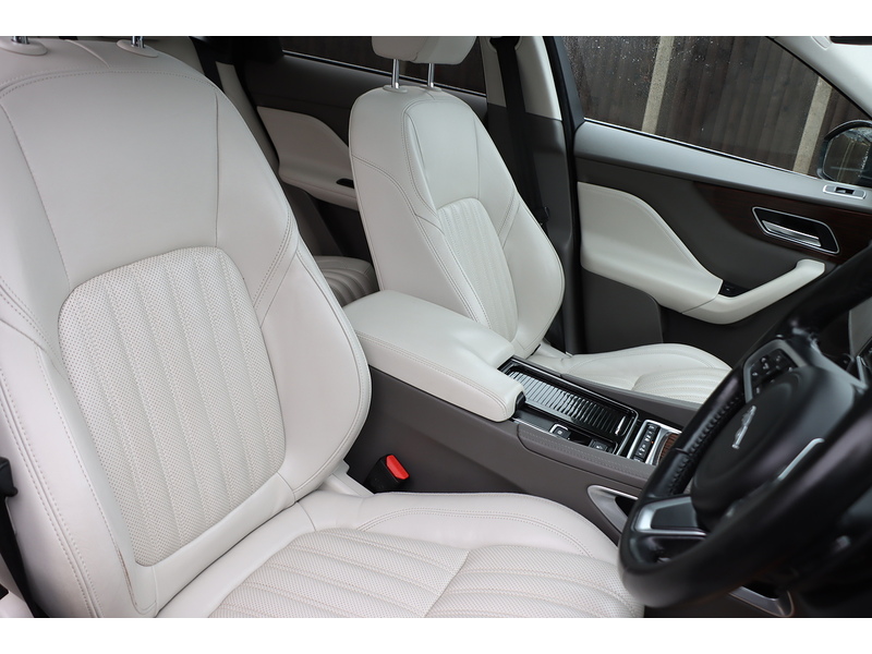 Jaguar 2.0 P250I PORTFOLIO SUV 5DR PETROL AWD AUTO PAN ROOF HEATED SEATS SATNAV BLUETOOTH STEREO REAR CAMERA PARKING AIDS 2 OWNERS 47000 MILES FSH 6 SERVICES 72-74 Mitcham Road