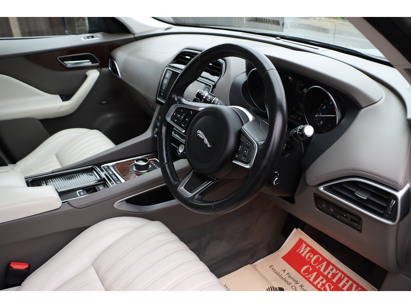 Jaguar 2.0 P250I PORTFOLIO SUV 5DR PETROL AWD AUTO PAN ROOF HEATED SEATS SATNAV BLUETOOTH STEREO REAR CAMERA PARKING AIDS 2 OWNERS 47000 MILES FSH 6 SERVICES 72-74 Mitcham Road