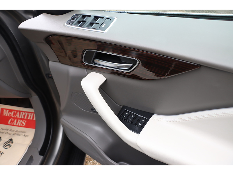 Jaguar 2.0 P250I PORTFOLIO SUV 5DR PETROL AWD AUTO PAN ROOF HEATED SEATS SATNAV BLUETOOTH STEREO REAR CAMERA PARKING AIDS 2 OWNERS 47000 MILES FSH 6 SERVICES 72-74 Mitcham Road