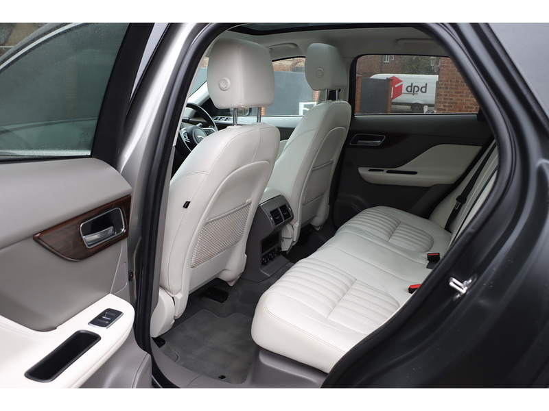 Jaguar 2.0 P250I PORTFOLIO SUV 5DR PETROL AWD AUTO PAN ROOF HEATED SEATS SATNAV BLUETOOTH STEREO REAR CAMERA PARKING AIDS 2 OWNERS 47000 MILES FSH 6 SERVICES 72-74 Mitcham Road