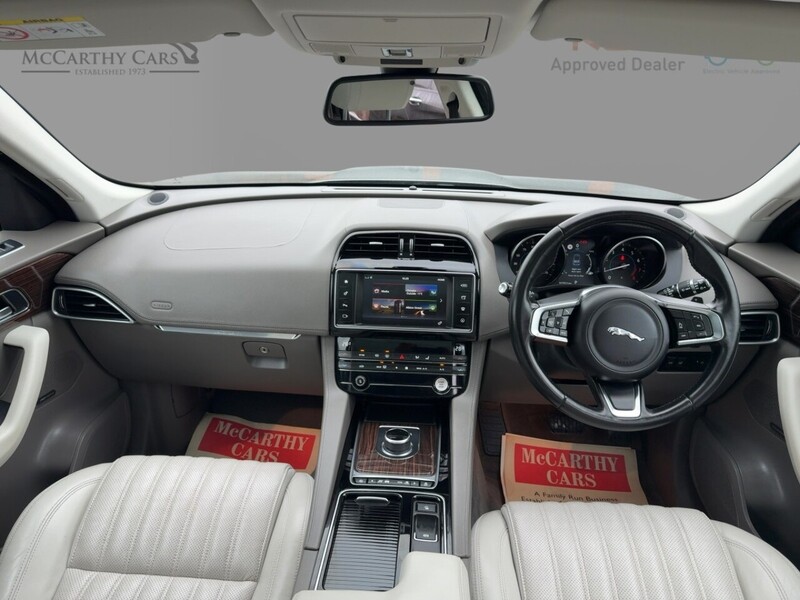 Jaguar 2.0 P250I PORTFOLIO SUV 5DR PETROL AWD AUTO PAN ROOF HEATED SEATS SATNAV BLUETOOTH STEREO REAR CAMERA PARKING AIDS 2 OWNERS 47000 MILES FSH 6 SERVICES 72-74 Mitcham Road