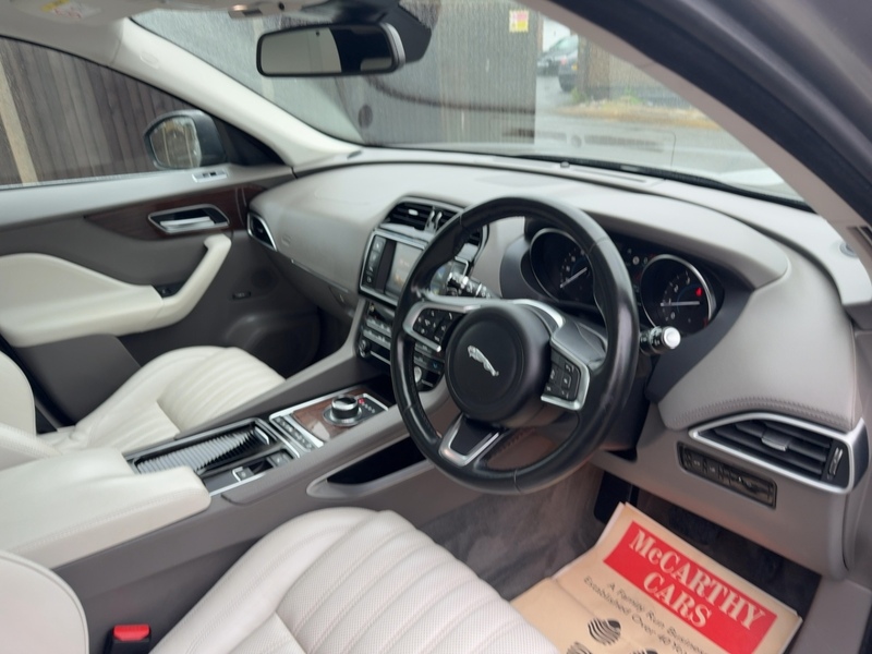 Jaguar 2.0 P250I PORTFOLIO SUV 5DR PETROL AWD AUTO PAN ROOF HEATED SEATS SATNAV BLUETOOTH STEREO REAR CAMERA PARKING AIDS 2 OWNERS 47000 MILES FSH 6 SERVICES 72-74 Mitcham Road