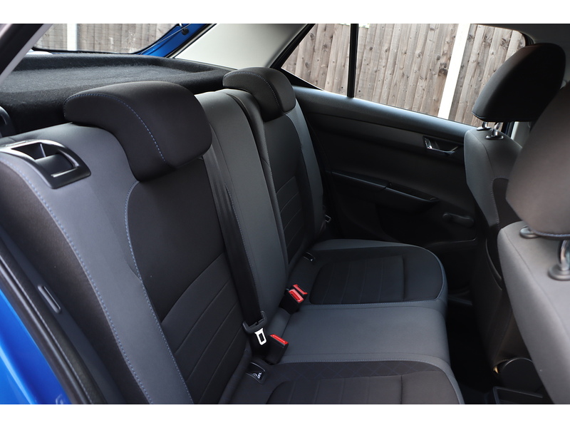 Skoda 1.0 TSI COLOUR EDITION HATCHBACK 5DR PETROL DSG AUTO SATNAV BLUETOOTH DAB RADIO APPLE CARPLAY PARKING AIDS 2 OWNERS ONLY 10000 MILES SH NO ULEZ CHARGE 72-74 Mitcham Road