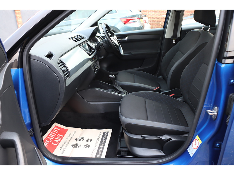 Skoda 1.0 TSI COLOUR EDITION HATCHBACK 5DR PETROL DSG AUTO SATNAV BLUETOOTH DAB RADIO APPLE CARPLAY PARKING AIDS 2 OWNERS ONLY 10000 MILES SH NO ULEZ CHARGE 72-74 Mitcham Road