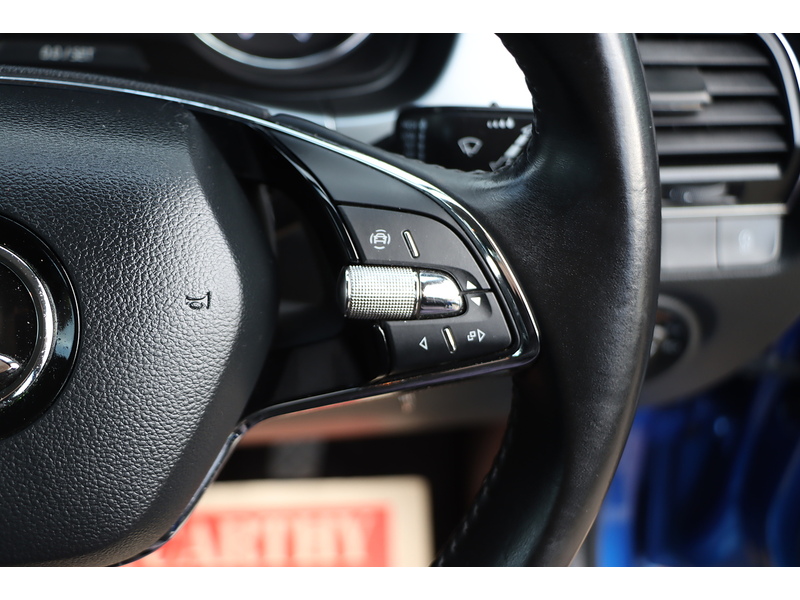 Skoda 1.0 TSI COLOUR EDITION HATCHBACK 5DR PETROL DSG AUTO SATNAV BLUETOOTH DAB RADIO APPLE CARPLAY PARKING AIDS 2 OWNERS ONLY 10000 MILES SH NO ULEZ CHARGE 72-74 Mitcham Road