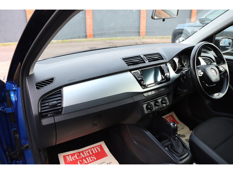 Skoda 1.0 TSI COLOUR EDITION HATCHBACK 5DR PETROL DSG AUTO SATNAV BLUETOOTH DAB RADIO APPLE CARPLAY PARKING AIDS 2 OWNERS ONLY 10000 MILES SH NO ULEZ CHARGE 72-74 Mitcham Road