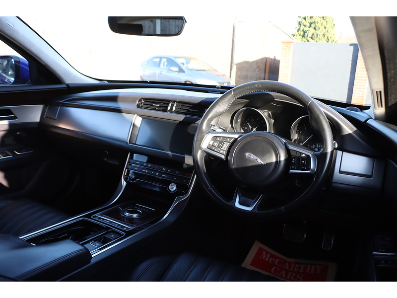 Jaguar 2.0I PORTFOLIO GPF SPORTBRAKE 5DR PETROL AUTO HEATED SEATS SATNAV BLUETOOTH DAB STEREO REAR CAMERA PARKING AIDS SAME OWNER FOR 3 YEARS 63000 MILES FSH 72-74 Mitcham Road