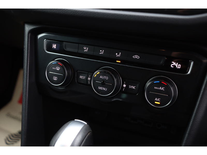 Volkswagen 1.5 TSI EVO MATCH SUV 5DR PETROL DSG AUTO SAT NAV BLUETOOTH DAB STEREO REAR CAMERA WITH PARKING AIDS JUST 2 OWNERS ONLY 62000 MILES FSH NO ULEZ CHARGE 72-74 Mitcham Road