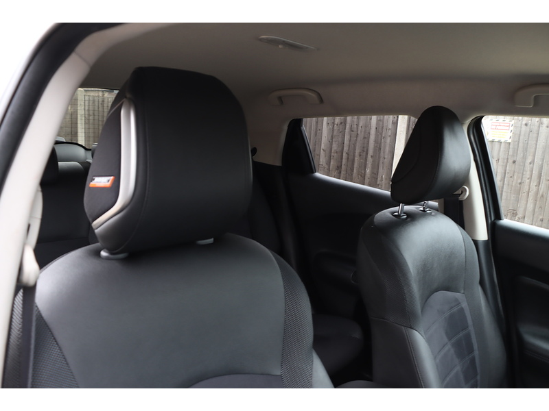 Nissan 1.6 BOSE PERSONAL EDITION SUV 5DR PETROL XTRON AUTO SAT NAV BLUETOOTH DAB STEREO CD PLAYER USB INPUT REAR CAMERA ONLY 20000 MILES SH NO ULEZ CHARGE 72-74 Mitcham Road