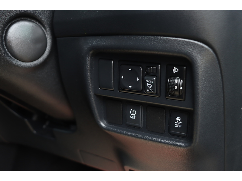 Nissan 1.6 BOSE PERSONAL EDITION SUV 5DR PETROL XTRON AUTO SAT NAV BLUETOOTH DAB STEREO CD PLAYER USB INPUT REAR CAMERA ONLY 20000 MILES SH NO ULEZ CHARGE 72-74 Mitcham Road