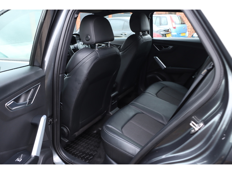 Audi 2.0 TFSI 40 S LINE SUV 5DR PETROL S TRONIC QUATTRO AUTO SAT NAV BLUETOOTH DAB STEREO APPLE CARPLAY PARKING AIDS 1 OWNER FROM NEW ONLY 61000 MILES FSH 72-74 Mitcham Road