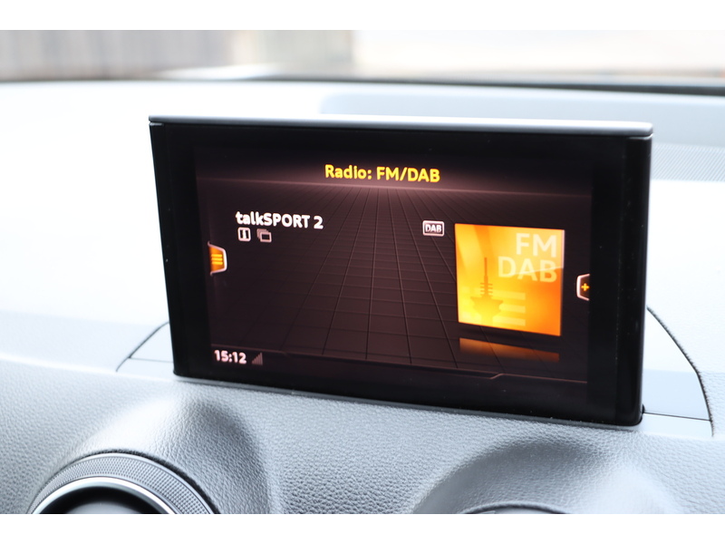 Audi 2.0 TFSI 40 S LINE SUV 5DR PETROL S TRONIC QUATTRO AUTO SAT NAV BLUETOOTH DAB STEREO APPLE CARPLAY PARKING AIDS 1 OWNER FROM NEW ONLY 61000 MILES FSH 72-74 Mitcham Road