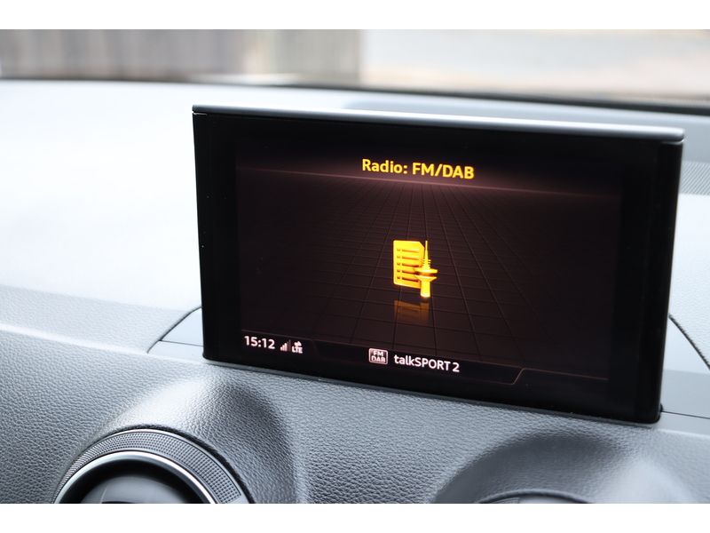 Audi 2.0 TFSI 40 S LINE SUV 5DR PETROL S TRONIC QUATTRO AUTO SAT NAV BLUETOOTH DAB STEREO APPLE CARPLAY PARKING AIDS 1 OWNER FROM NEW ONLY 61000 MILES FSH 72-74 Mitcham Road