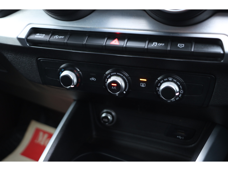 Audi 2.0 TFSI 40 S LINE SUV 5DR PETROL S TRONIC QUATTRO AUTO SAT NAV BLUETOOTH DAB STEREO APPLE CARPLAY PARKING AIDS 1 OWNER FROM NEW ONLY 61000 MILES FSH 72-74 Mitcham Road