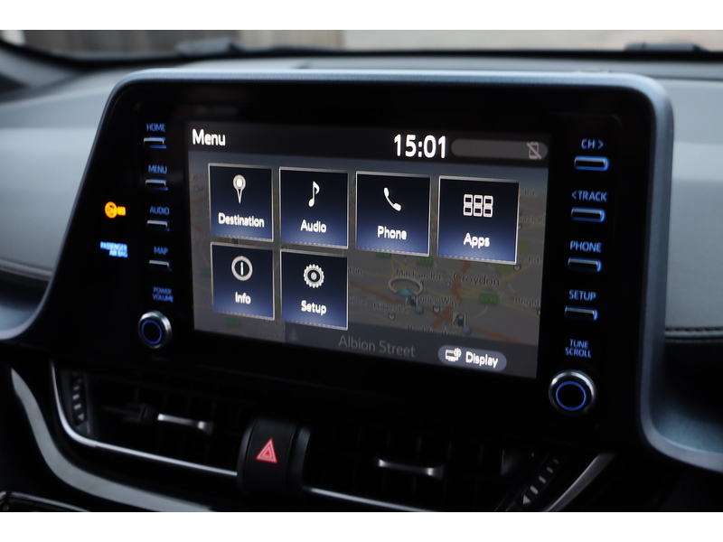 Toyota 1.8 VVT-H DESIGN SUV 5DR PETROL HYBRID CVT AUTO HEATED SEATS SAT NAV BLUETOOTH DAB STEREO REAR CAMERA PARKING AIDS JUST 2 OWNERS ONLY 65000 MILES FSH 72-74 Mitcham Road