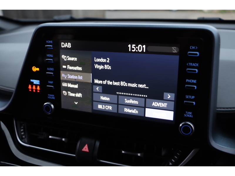 Toyota 1.8 VVT-H DESIGN SUV 5DR PETROL HYBRID CVT AUTO HEATED SEATS SAT NAV BLUETOOTH DAB STEREO REAR CAMERA PARKING AIDS JUST 2 OWNERS ONLY 65000 MILES FSH 72-74 Mitcham Road