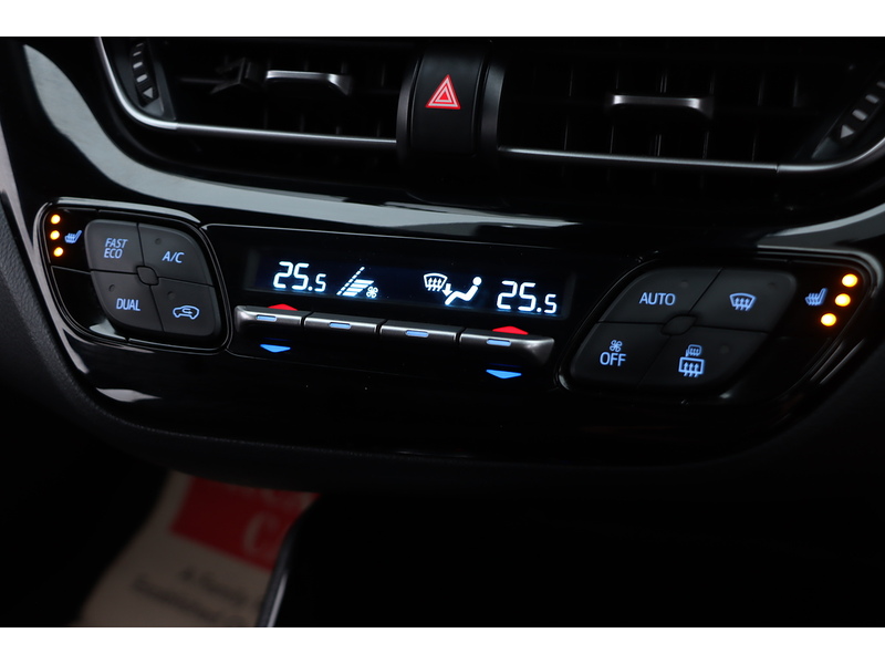 Toyota 1.8 VVT-H DESIGN SUV 5DR PETROL HYBRID CVT AUTO HEATED SEATS SAT NAV BLUETOOTH DAB STEREO REAR CAMERA PARKING AIDS JUST 2 OWNERS ONLY 65000 MILES FSH 72-74 Mitcham Road