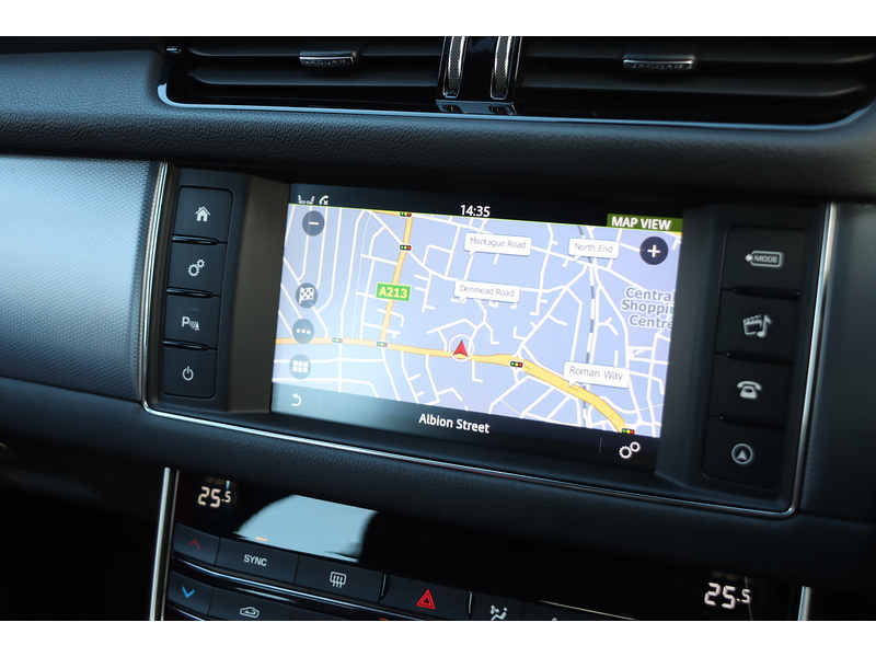 Jaguar 2.0I R-SPORT SALOON 4DR PETROL AUTO HEATED SEATS SATELLITE NAVIGATION BLUETOOTH DAB STEREO USB INPUT PARKING AIDS ONLY 40000 MILES SH NO ULEZ CHARGE 72-74 Mitcham Road