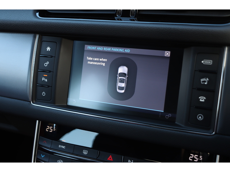 Jaguar 2.0I R-SPORT SALOON 4DR PETROL AUTO HEATED SEATS SATELLITE NAVIGATION BLUETOOTH DAB STEREO USB INPUT PARKING AIDS ONLY 40000 MILES SH NO ULEZ CHARGE 72-74 Mitcham Road