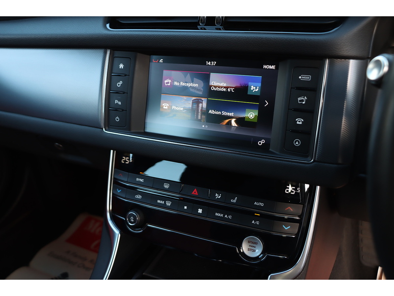 Jaguar 2.0I R-SPORT SALOON 4DR PETROL AUTO HEATED SEATS SATELLITE NAVIGATION BLUETOOTH DAB STEREO USB INPUT PARKING AIDS ONLY 40000 MILES SH NO ULEZ CHARGE 72-74 Mitcham Road