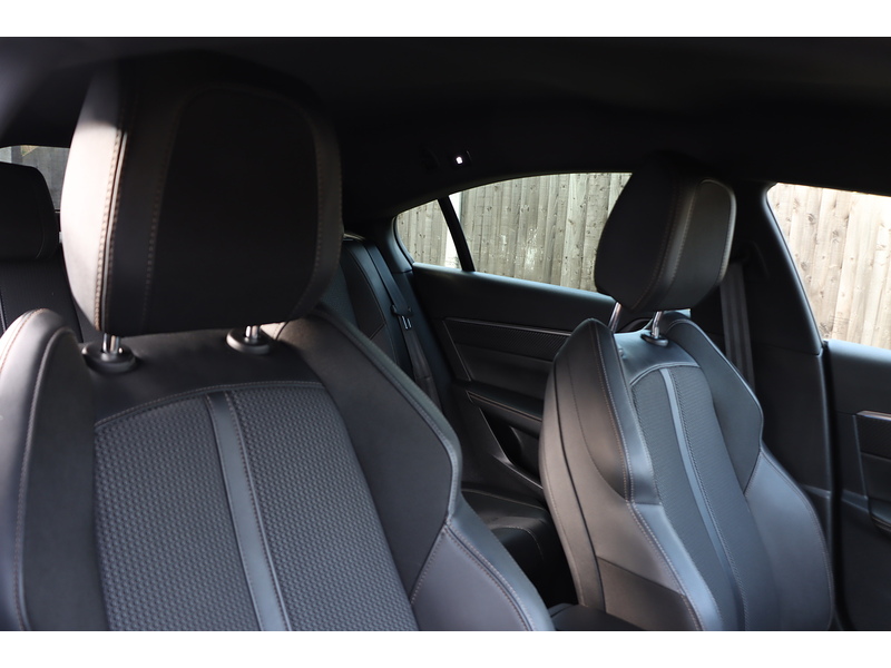 Peugeot 1.6 11.8KWH GT FASTBACK 5DR PETROL PLUG-IN HYBRID E-EAT AUTO SAT NAV BLUETOOTH DAB STEREO APPLE CARPLAY PARKING AIDS JUST 1 OWNER ONLY 64000 MILES FSH 72-74 Mitcham Road