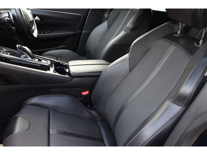 Peugeot 1.6 11.8KWH GT FASTBACK 5DR PETROL PLUG-IN HYBRID E-EAT AUTO SAT NAV BLUETOOTH DAB STEREO APPLE CARPLAY PARKING AIDS JUST 1 OWNER ONLY 64000 MILES FSH 72-74 Mitcham Road