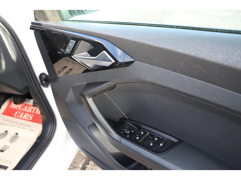 Audi 1.0 TFSI 25 TECHNIK SPORTBACK 5DR PETROL MANUAL SATNAV BLUETOOTH DAB RADIO APPLE CARPLAY PARKING AIDS JUST 1 OWNER ONLY 35000 MILES FSH NO ULEZ CHARGE 72-74 Mitcham Road