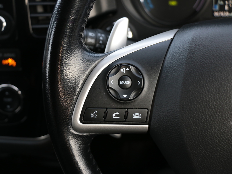 Mitsubishi 2.0 PHEV GX 3H ESTATE SEMI PETROL/ELECTRIC AUTO BLUETOOTH STEREO CD PLAYER PARKING AIDS SAME OWNER FOR 3 YEARS SH JUST £20 ROAD TAX NO ULEZ CHARGE 72-74 Mitcham Road