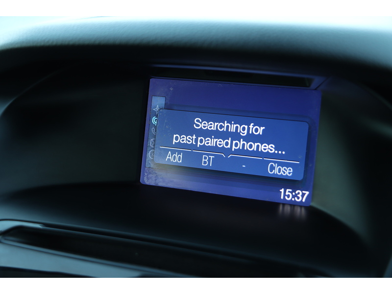 Ford 1.6 Titanium Navigator Hatchback 5dr Petrol Powershift Euro 5 (125 ps) 72-74 Mitcham Road