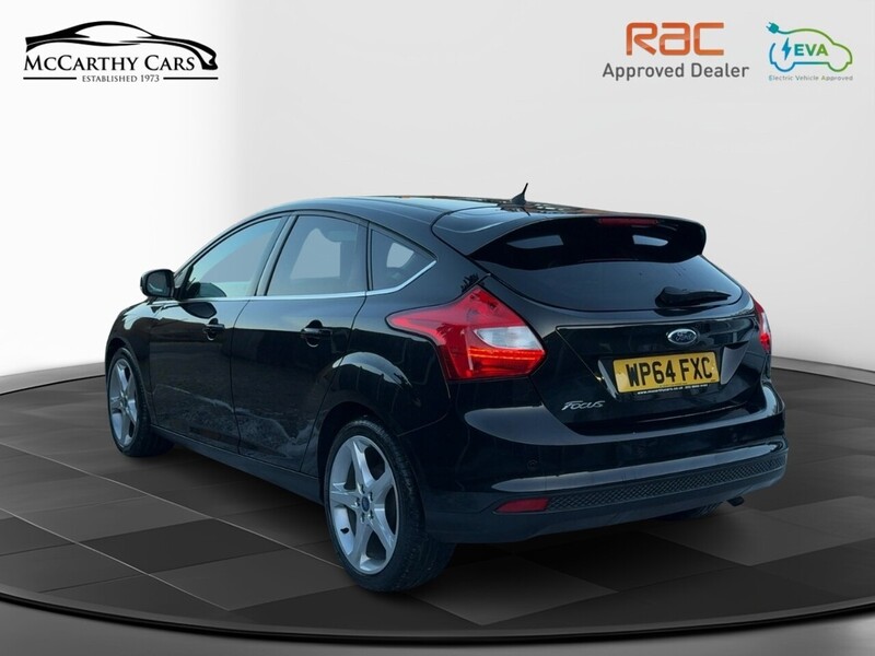 Ford 1.6 Titanium Navigator Hatchback 5dr Petrol Powershift Euro 5 (125 ps) 72-74 Mitcham Road