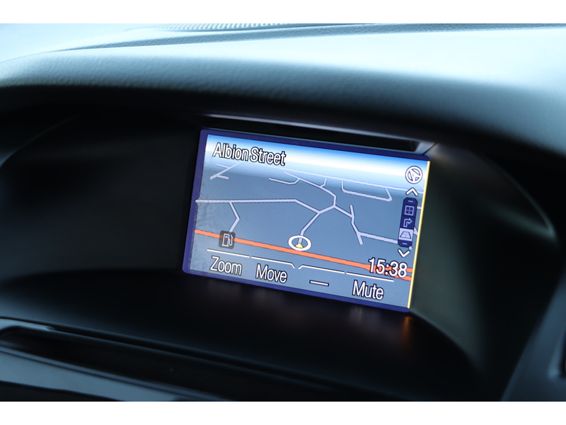 Ford 1.6 Titanium Navigator Hatchback 5dr Petrol Powershift Euro 5 (125 ps) 72-74 Mitcham Road