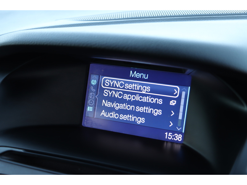 Ford 1.6 Titanium Navigator Hatchback 5dr Petrol Powershift Euro 5 (125 ps) 72-74 Mitcham Road