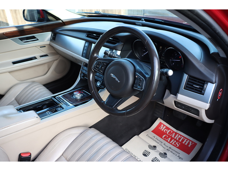 Jaguar 2.0 GTDi Prestige Saloon 4dr Petrol Auto Euro 6 (s/s) (200 ps) 72-74 Mitcham Road