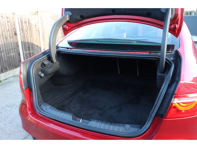 Jaguar 2.0 GTDi Prestige Saloon 4dr Petrol Auto Euro 6 (s/s) (200 ps) 72-74 Mitcham Road