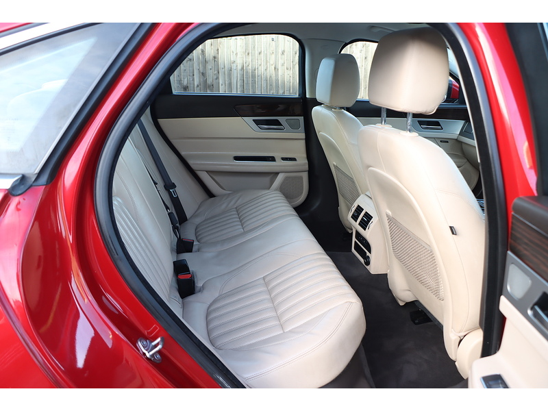 Jaguar d Portfolio 2.0 4dr Saloon Automatic Diesel 72-74 Mitcham Road