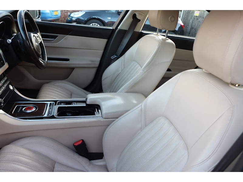 Jaguar d Portfolio 2.0 4dr Saloon Automatic Diesel 72-74 Mitcham Road