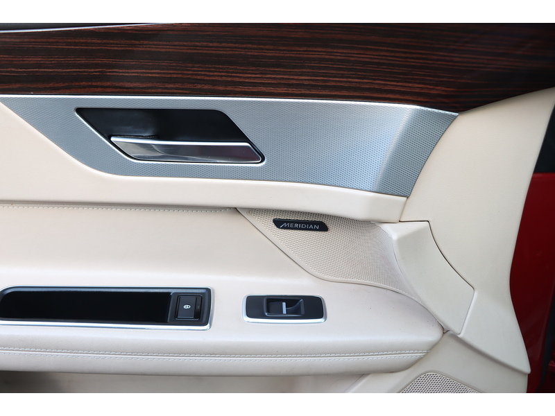 Jaguar d Portfolio 2.0 4dr Saloon Automatic Diesel 72-74 Mitcham Road