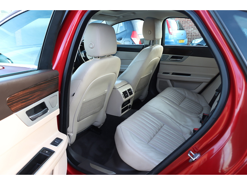 Jaguar d Portfolio 2.0 4dr Saloon Automatic Diesel 72-74 Mitcham Road