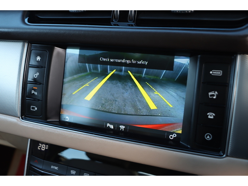 Jaguar d Portfolio 2.0 4dr Saloon Automatic Diesel 72-74 Mitcham Road