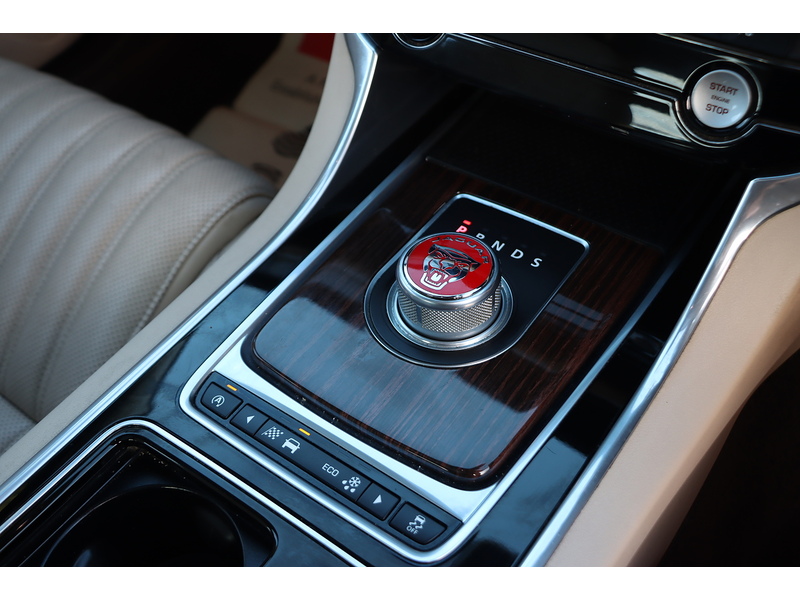 Jaguar d Portfolio 2.0 4dr Saloon Automatic Diesel 72-74 Mitcham Road