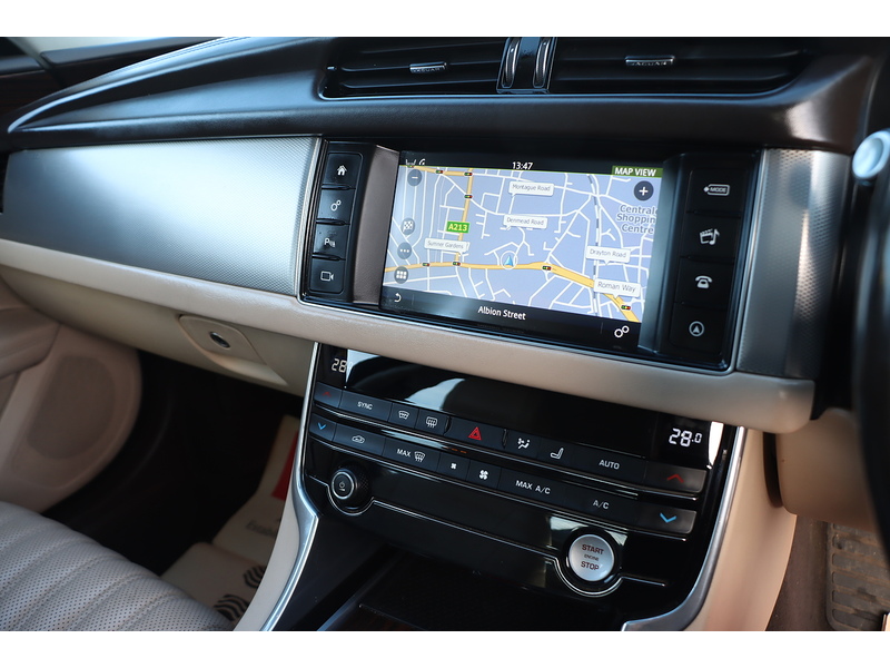 Jaguar d Portfolio 2.0 4dr Saloon Automatic Diesel 72-74 Mitcham Road