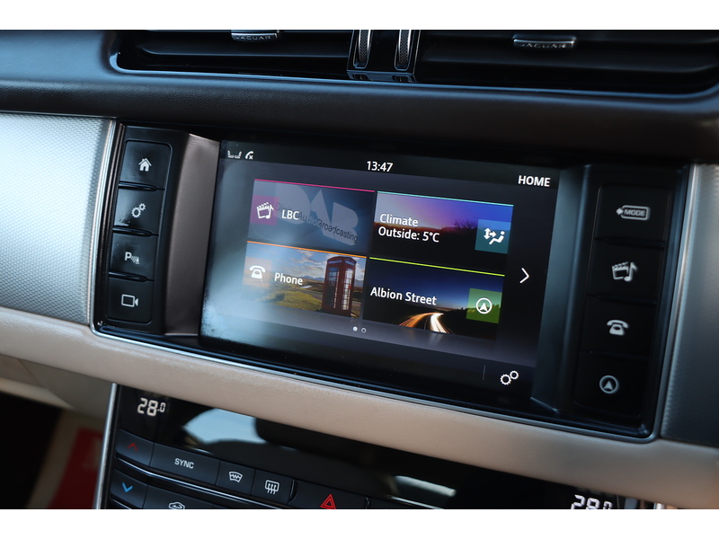 Jaguar d Portfolio 2.0 4dr Saloon Automatic Diesel 72-74 Mitcham Road