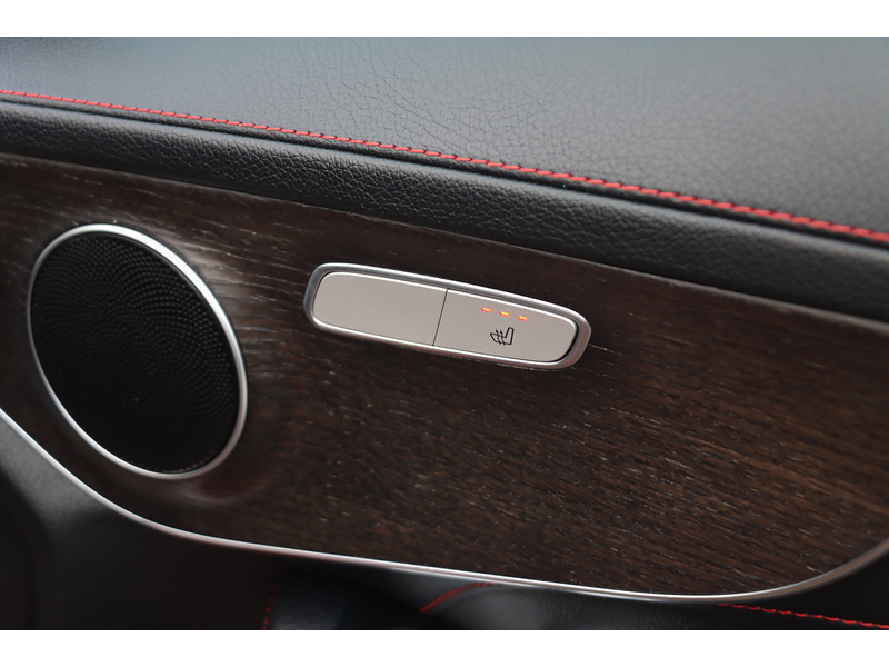 Mercedes-Benz C43 V6 AMG 3.0 COUPE 2DR PETROL G-TRONIC+ 4MATIC AUTO HEATED SEATS SAT NAV BLUETOOTH DAB STEREO APPLE CARPLAY REAR CAMERA PARKING AIDS 39000 MILES SH 72-74 Mitcham Road