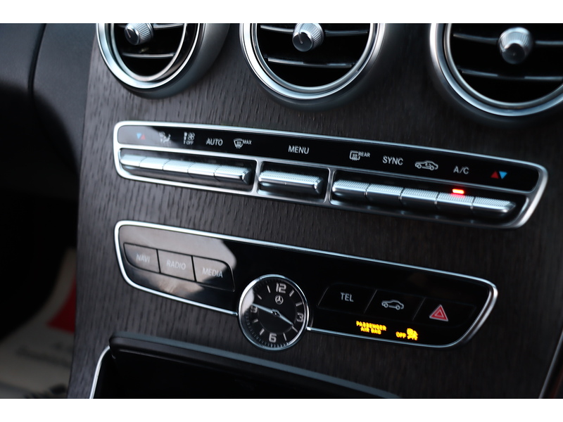 Mercedes-Benz C43 V6 AMG 3.0 COUPE 2DR PETROL G-TRONIC+ 4MATIC AUTO HEATED SEATS SAT NAV BLUETOOTH DAB STEREO APPLE CARPLAY REAR CAMERA PARKING AIDS 39000 MILES SH 72-74 Mitcham Road